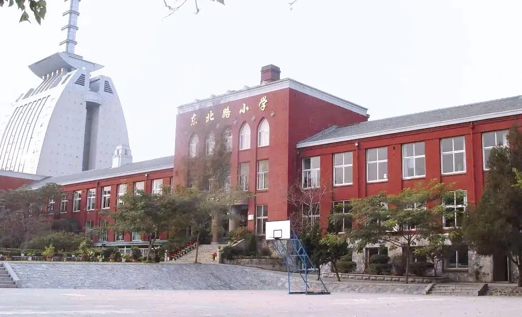 大连东北路小学建校一百周年，中国足协为其送上贺信